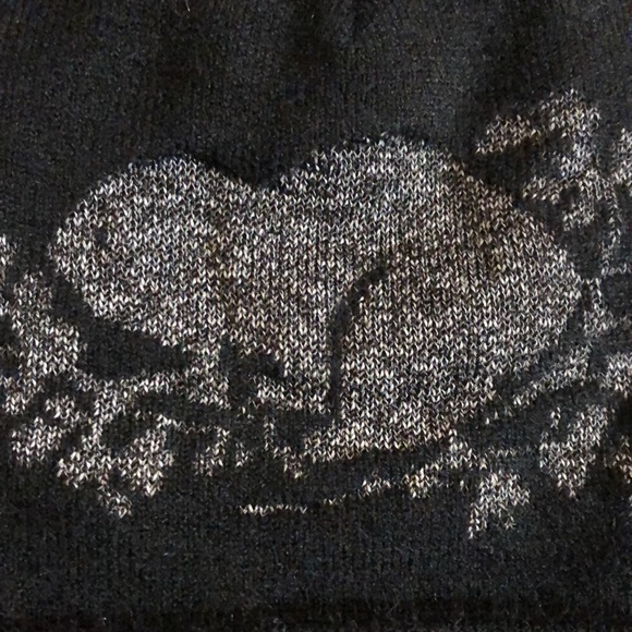 Roots Hat - Picture 2 of 5